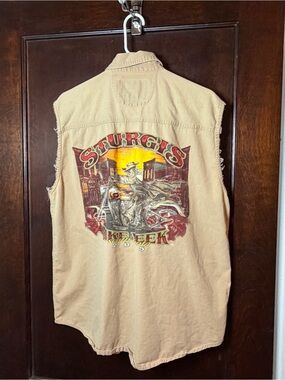 Vintage Sturgis Bike Week 2005 Shirt Large Sleeveless Button Tan Cotton Graphics
